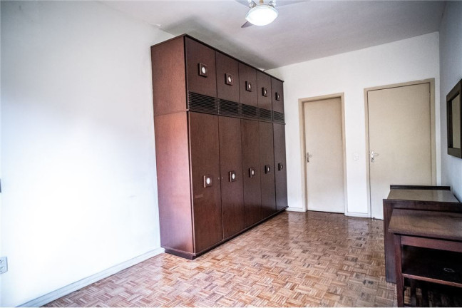 Imagem Imóvel com 3 Quartos à Venda, em Menino Deus - Porto Alegre Imagem Imóvel com 3 Quartos à Venda, em Menino Deus - Porto Alegre