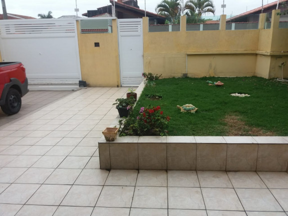 Sobrado com 5 Quartos à Venda,  em Cibratel 2 - Itanhaém