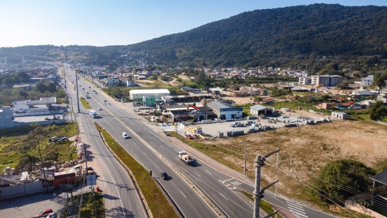 Imagem Terreno à Venda, 4.174 m² em Vargem Grande - Florianópolis Imagem Terreno à Venda, 4.174 m² em Vargem Grande - Florianópolis