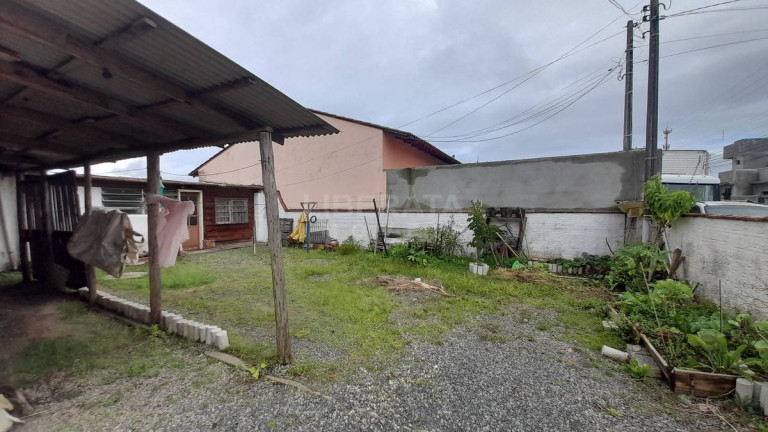 Imagem Casa com 4 Quartos à Venda, em Meia Praia - Navegantes Imagem Casa com 4 Quartos à Venda, em Meia Praia - Navegantes