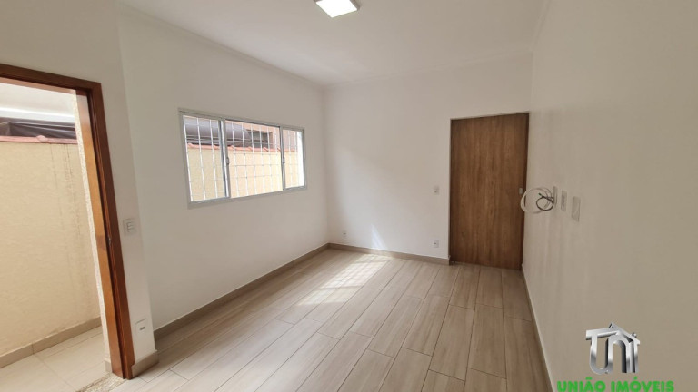 Imagem Casa com 3 Quartos para Alugar, 132 m² em Aparecida - Bragança Paulista