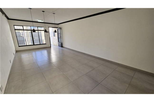 Imagem Casa com 3 Quartos à Venda,  em Mirandópolis - São Paulo