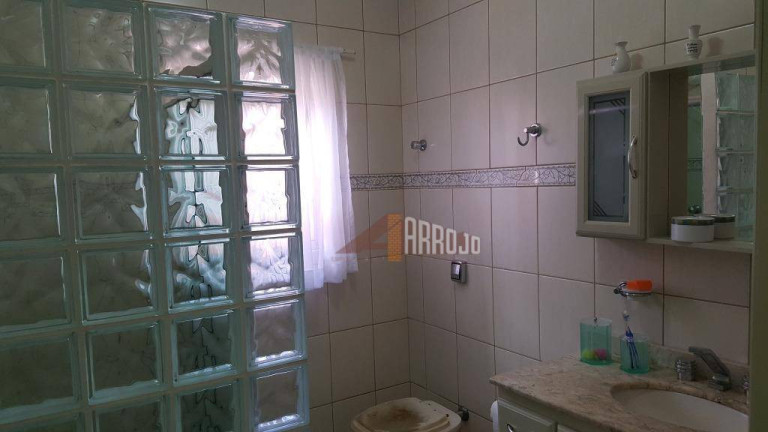 Imagem Sobrado com 4 Quartos à Venda, 250 m² em Vila Jacuí - São Paulo Imagem Sobrado com 4 Quartos à Venda, 250 m² em Vila Jacuí - São Paulo