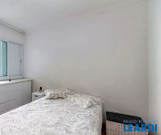 Imagem Sobrado com 4 Quartos à Venda, 254 m² em Vila Gilda - Santo André