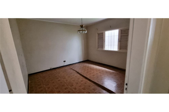 Imagem Casa com 4 Quartos à Venda, em Vila Paiva - São Paulo Imagem Casa com 4 Quartos à Venda, em Vila Paiva - São Paulo