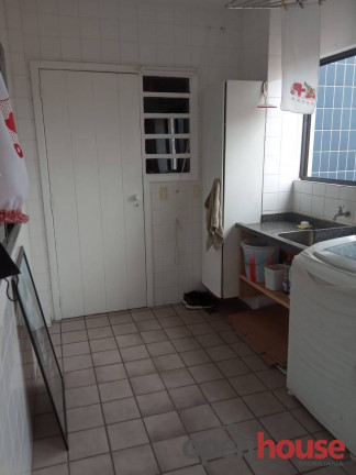 Imagem Apartamento com 3 Quartos à Venda, 186 m² em Candelária - Natal