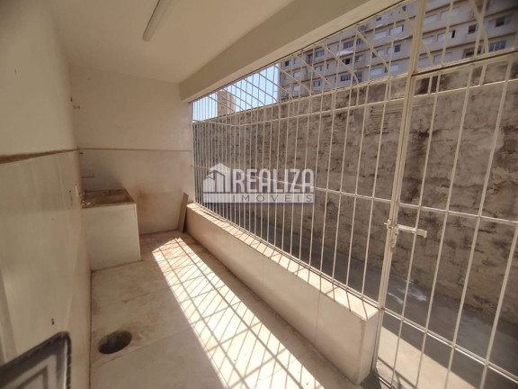 Imagem Casa com 4 Quartos à Venda, 330 m² em Estados Unidos - Uberaba Imagem Casa com 4 Quartos à Venda, 330 m² em Estados Unidos - Uberaba
