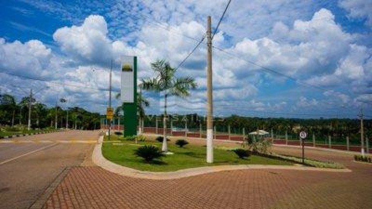 Imagem Terreno à Venda, 450 m² em Triângulo - Porto Velho