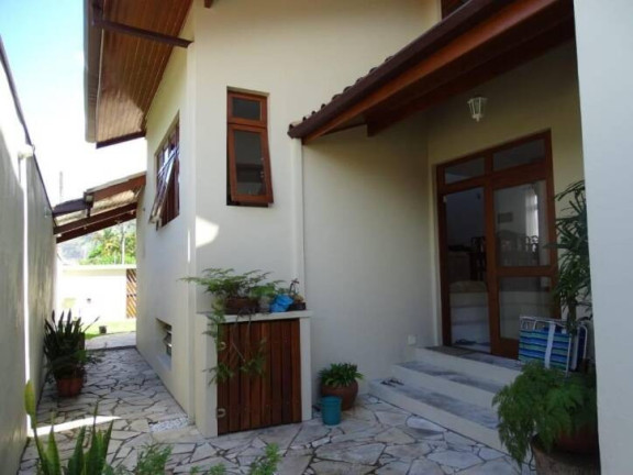 Imagem Sobrado com 3 Quartos à Venda, 275 m² em Indaiá - Caraguatatuba Imagem Sobrado com 3 Quartos à Venda, 275 m² em Indaiá - Caraguatatuba