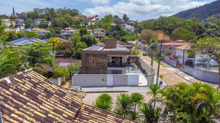 Imagem Casa com 6 Quartos à Venda, 600 m² em Itaipu - Niterói Imagem Casa com 6 Quartos à Venda, 600 m² em Itaipu - Niterói