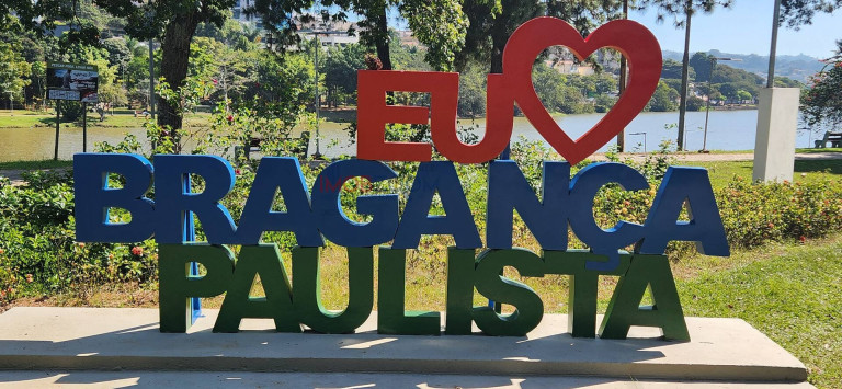 Imagem Terreno à Venda, 457 m² em Santana - Bragança Paulista Imagem Terreno à Venda, 457 m² em Santana - Bragança Paulista