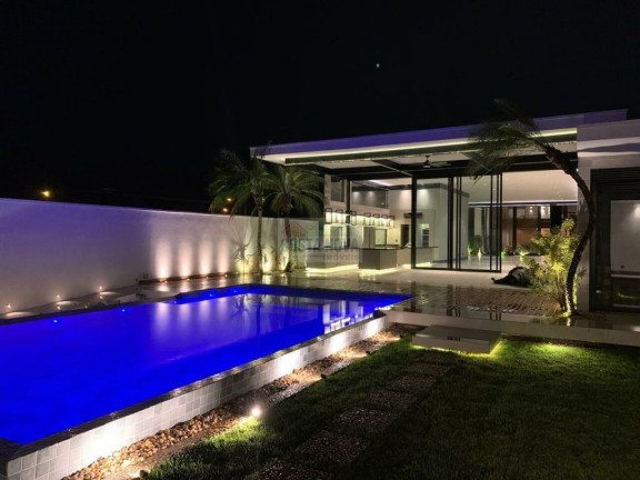Casa com 6 Quartos à Venda, 650 m² em Acapulco - Guarujá