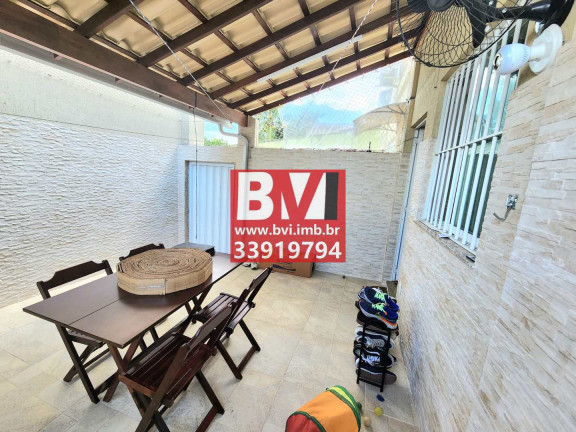 Imagem Casa com 2 Quartos à Venda, 90 m² em Irajá - Rio De Janeiro Imagem Casa com 2 Quartos à Venda, 90 m² em Irajá - Rio De Janeiro