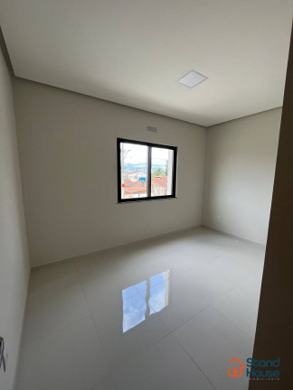 Imagem Casa com 3 Quartos à Venda, 1 m² em Conceição - Feira De Santana
