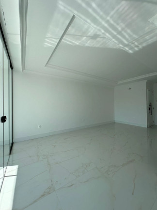 Imagem Apartamento com 3 Quartos à Venda, 111 m² em Meia Praia - Itapema
