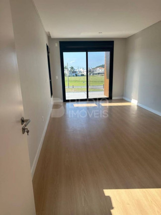 Imagem Casa com 4 Quartos à Venda, 380 m² em Santa Regina - Camboriú Imagem Casa com 4 Quartos à Venda, 380 m² em Santa Regina - Camboriú
