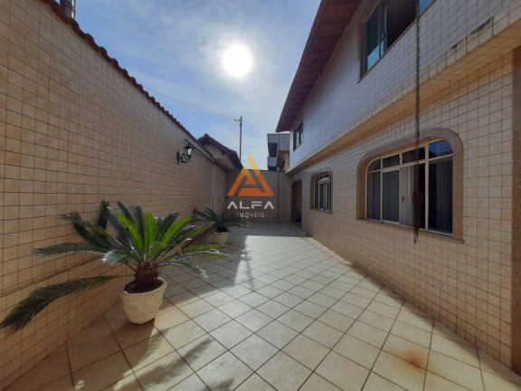 Imagem Casa com 4 Quartos à Venda, 200 m²