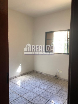 Imagem Casa com 3 Quartos à Venda, 250 m² em Jardim Canadá - Uberaba