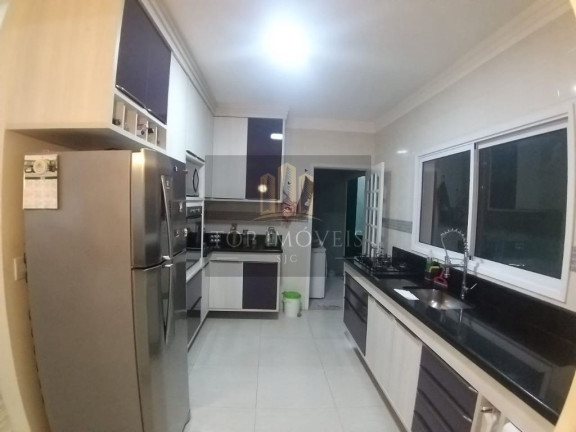 Imagem Casa com 3 Quartos à Venda, 250 m² em Vila Branca - Jacareí Imagem Casa com 3 Quartos à Venda, 250 m² em Vila Branca - Jacareí