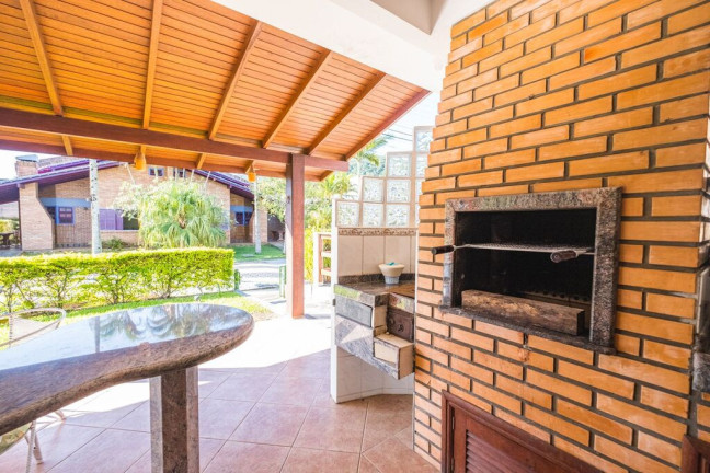 Imagem Casa de Condomínio com 3 Quartos à Venda, 180 m² em Cachoeira Do Bom Jesus - Florianópolis