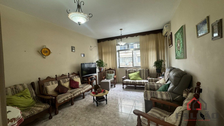 Imagem Apartamento com 2 Quartos à Venda, 124 m² em Gonzaga - Santos