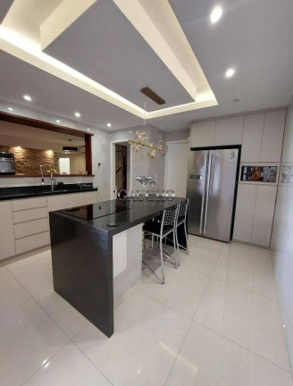 Imagem Casa com 4 Quartos à Venda, 192 m² em Pechincha - Rio De Janeiro Imagem Casa com 4 Quartos à Venda, 192 m² em Pechincha - Rio De Janeiro