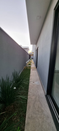 Imagem Casa com 3 Quartos à Venda, 301 m² em São Carlos