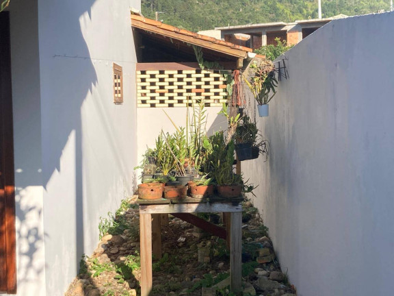 Imagem Casa com 4 Quartos à Venda, 300 m² em Ganchos Do Meio - Governador Celso Ramos Imagem Casa com 4 Quartos à Venda, 300 m² em Ganchos Do Meio - Governador Celso Ramos