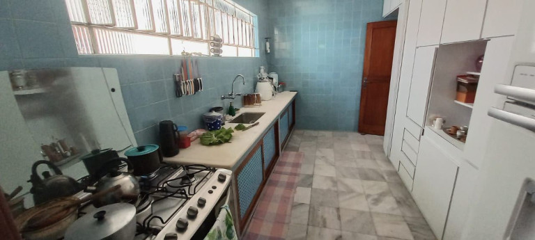 Imagem Casa com 6 Quartos à Venda, 430 m² em Barra Do Imbuí - Teresópolis