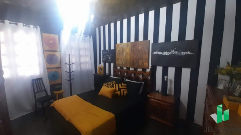 Imagem Casa com 3 Quartos à Venda, 180 m² em Cândida Câmara - Montes Claros
