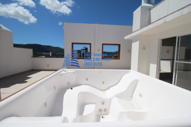Imagem Cobertura com 3 Quartos à Venda, 153 m² em Agronômica - Florianópolis