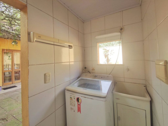 Imagem Casa com 2 Quartos à Venda, 194 m² em Jardim Botânico - Porto Alegre