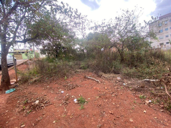 Imagem Terreno à Venda, 300 m² em Centro - Itatiaiuçu Imagem Terreno à Venda, 300 m² em Centro - Itatiaiuçu