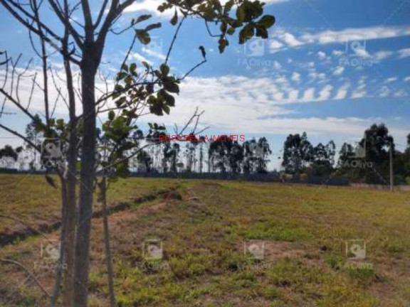 Imagem Terreno à Venda, 800 m² em Medeiros - Jundiaí Imagem Terreno à Venda, 800 m² em Medeiros - Jundiaí