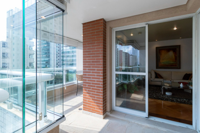 Imagem Apartamento com 3 Quartos à Venda, 195 m² em Moema - São Paulo