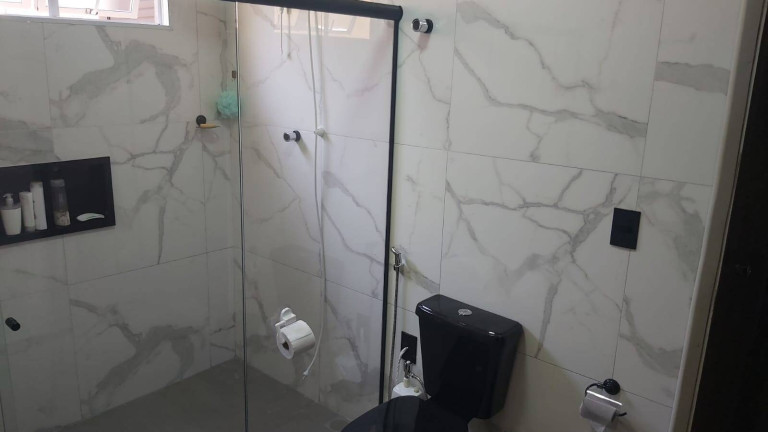 Imagem Casa com 3 Quartos à Venda, 198 m² em Jardim Celani - Valinhos Imagem Casa com 3 Quartos à Venda, 198 m² em Jardim Celani - Valinhos