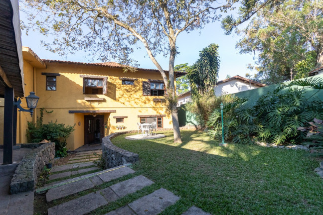 Imagem Sobrado com 5 Quartos à Venda, 650 m² em Guarapiranga - São Paulo Imagem Sobrado com 5 Quartos à Venda, 650 m² em Guarapiranga - São Paulo