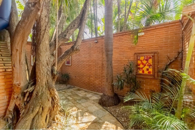 Imagem Casa com 4 Quartos à Venda, 310 m² em Moema - São Paulo