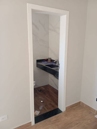 Imagem Sobrado com 3 Quartos à Venda, em Jardim Santa Mena - Guarulhos Imagem Sobrado com 3 Quartos à Venda, em Jardim Santa Mena - Guarulhos
