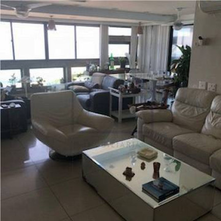 Imagem Apartamento com 4 Quartos à Venda, 220 m² em Barra Da Tijuca - Rio De Janeiro