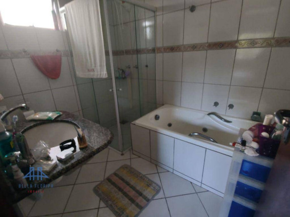 Imagem Casa com 3 Quartos à Venda, 150 m² em João Paulo - Florianópolis