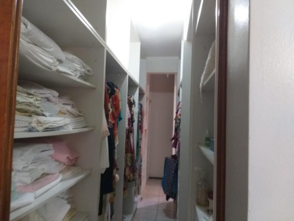 Imagem Casa com 4 Quartos à Venda, 464 m² em Engenheiro Luciano Cavalcante - Fortaleza