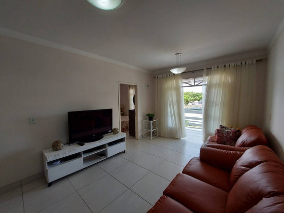 Imagem Casa com 5 Quartos à Venda, 314 m² em Centro - Balneário Barra Do Sul Imagem Casa com 5 Quartos à Venda, 314 m² em Centro - Balneário Barra Do Sul