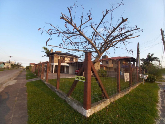 Imagem Casa com 2 Quartos à Venda, em Capão Da Canoa Imagem Casa com 2 Quartos à Venda, em Capão Da Canoa