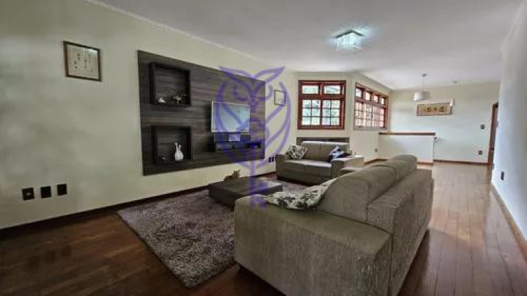 Imagem Casa com 3 Quartos à Venda, 383 m² em Centro - Serra Negra Imagem Casa com 3 Quartos à Venda, 383 m² em Centro - Serra Negra