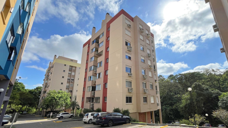 Apartamento com 2 Quartos à Venda, 61 m² em Teresópolis - Porto Alegre