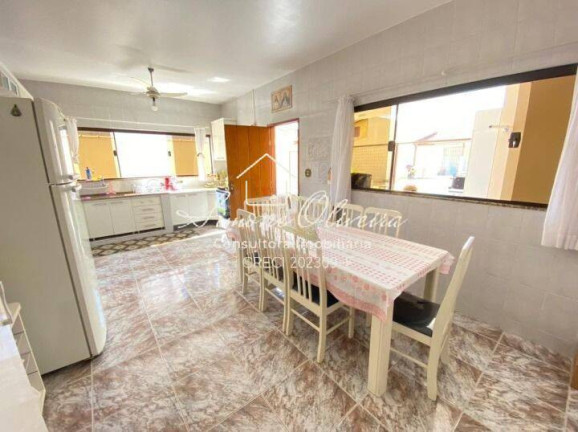 Imagem Casa com 3 Quartos à Venda, 530 m² em Vila São José - Taubaté Imagem Casa com 3 Quartos à Venda, 530 m² em Vila São José - Taubaté
