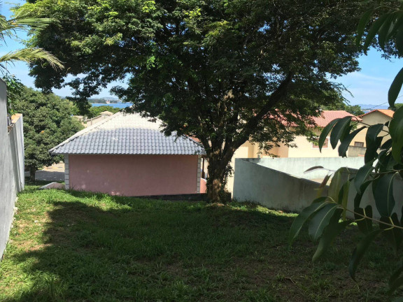 Terreno em Condomínio à Venda, 315 m² em Jardim Arco íris - São Pedro Da Aldeia