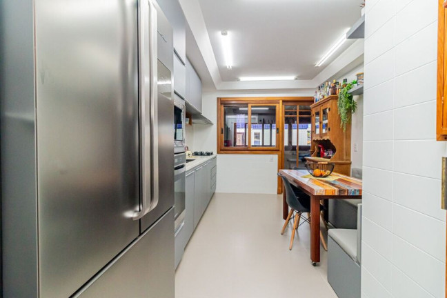 Imagem Cobertura com 4 Quartos à Venda, 396 m² em Jardim Lindóia - Porto Alegre