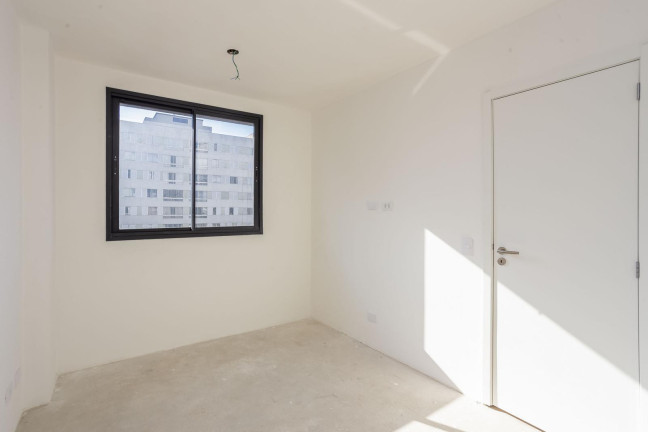 Imagem Kitnet com 1 Quarto à Venda, 29 m² em Centro - Curitiba Imagem Kitnet com 1 Quarto à Venda, 29 m² em Centro - Curitiba